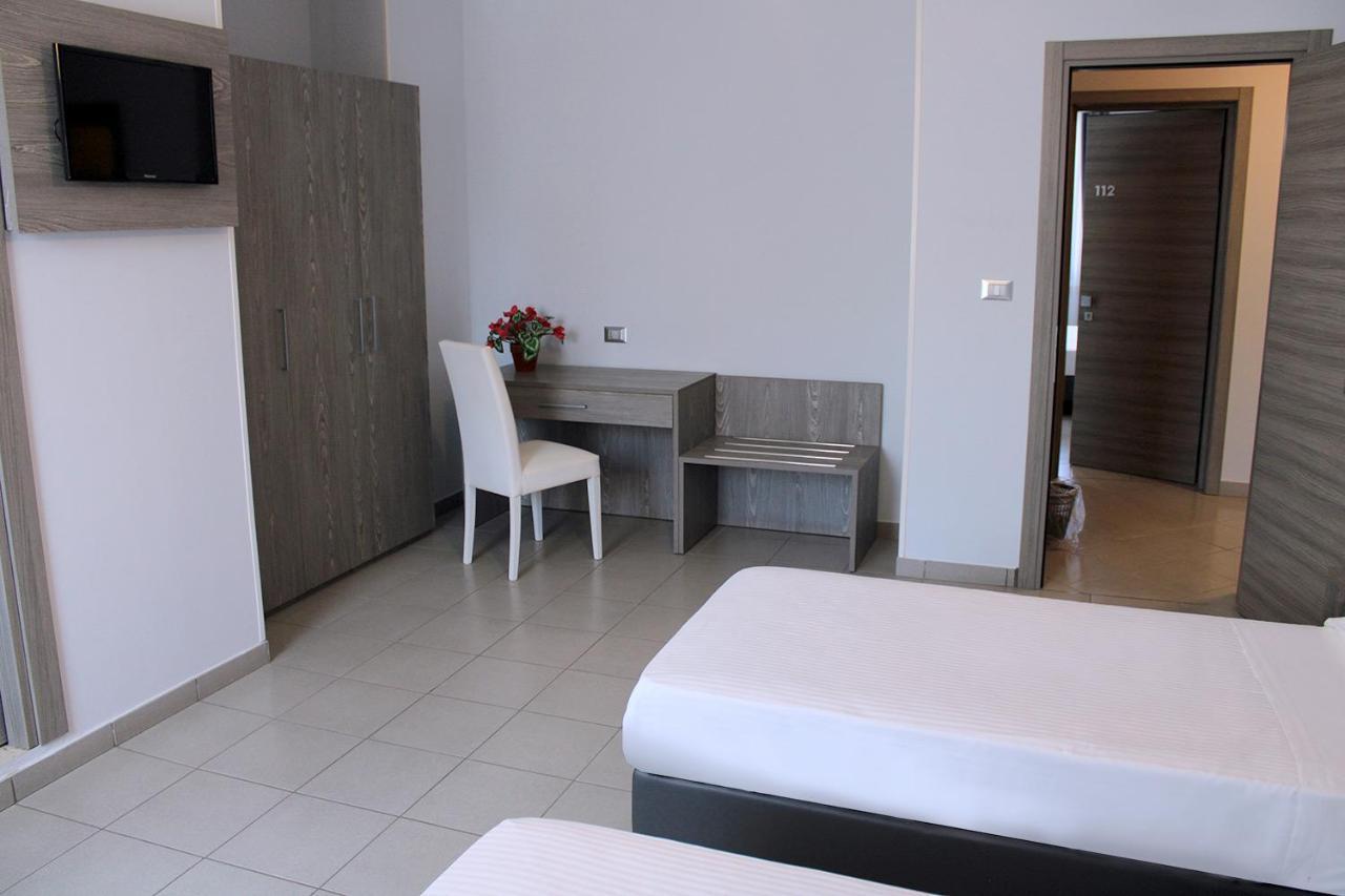 Poggio Rusco Hotel Savoia מראה חיצוני תמונה