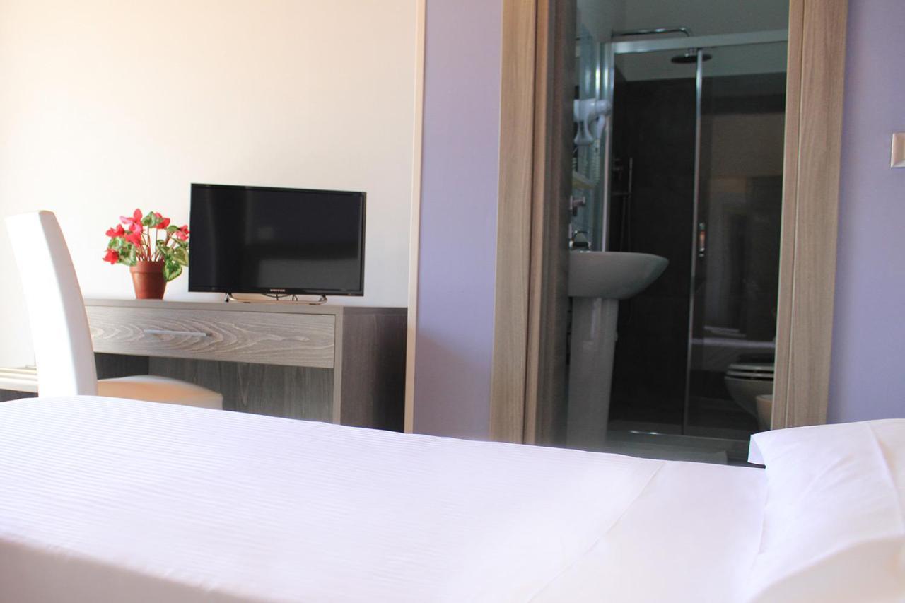 Poggio Rusco Hotel Savoia מראה חיצוני תמונה