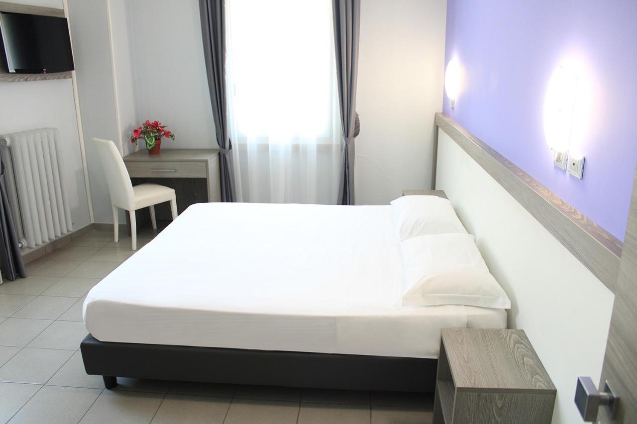 Poggio Rusco Hotel Savoia מראה חיצוני תמונה