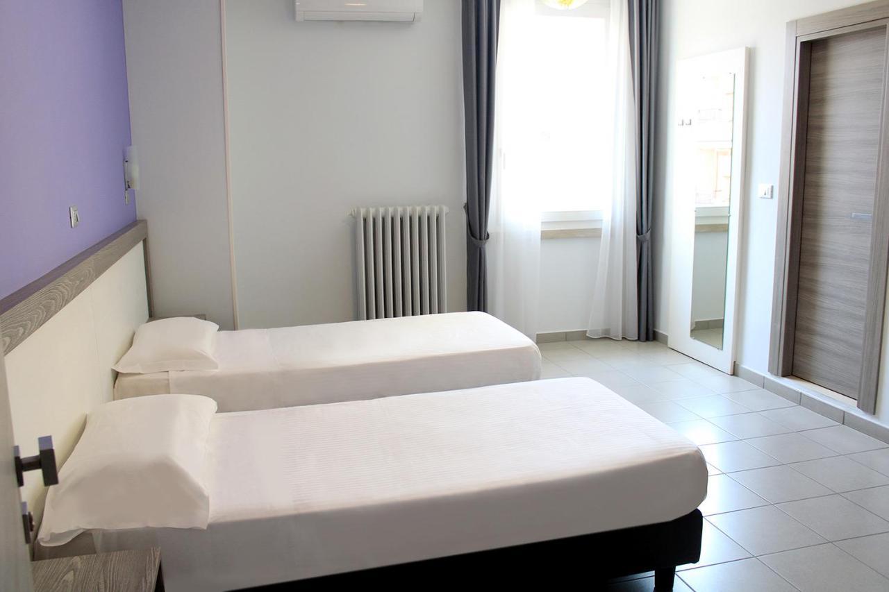 Poggio Rusco Hotel Savoia מראה חיצוני תמונה