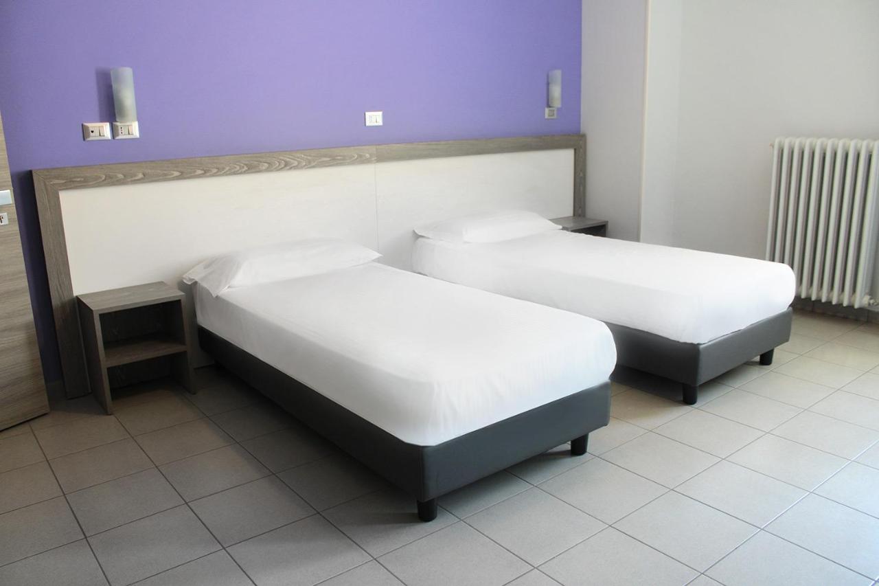 Poggio Rusco Hotel Savoia מראה חיצוני תמונה