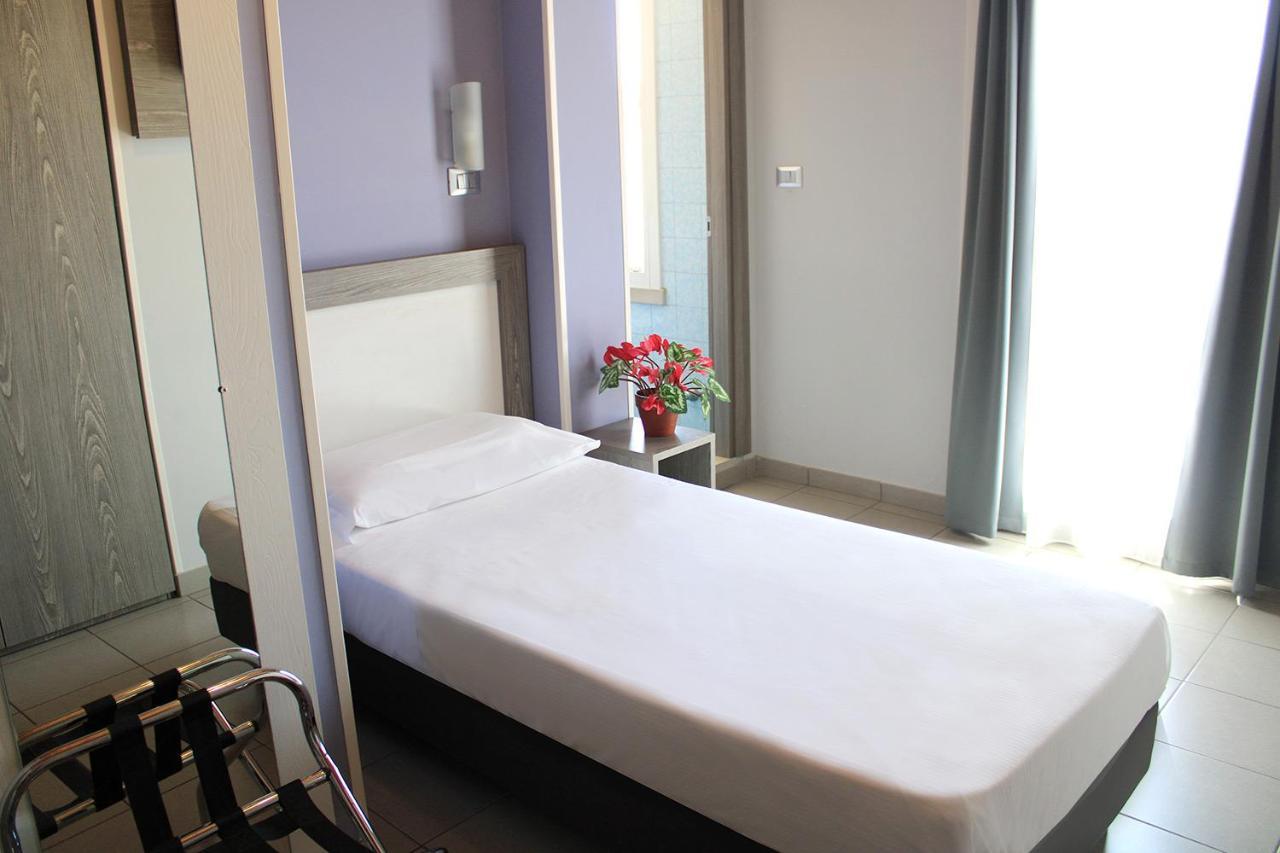 Poggio Rusco Hotel Savoia מראה חיצוני תמונה