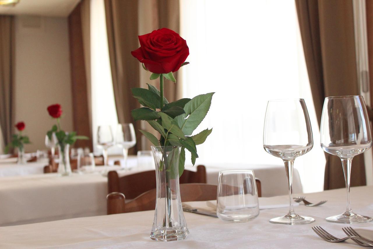 Poggio Rusco Hotel Savoia מראה חיצוני תמונה